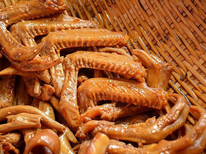 卤鸡爪多久能入味?甜辣风味卤制时间与火候控制方法