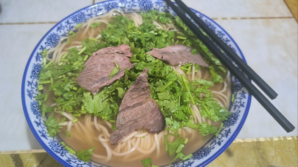 拉面培训班要多少钱？真实难点拆开讲清楚，让你放心再决定！