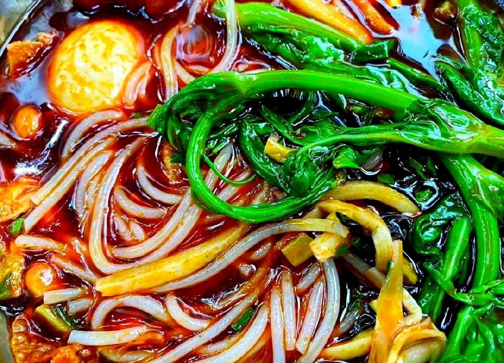 螺蛳粉去哪里学正宗才靠谱?拆解关键细节方法,让新手少走弯路!