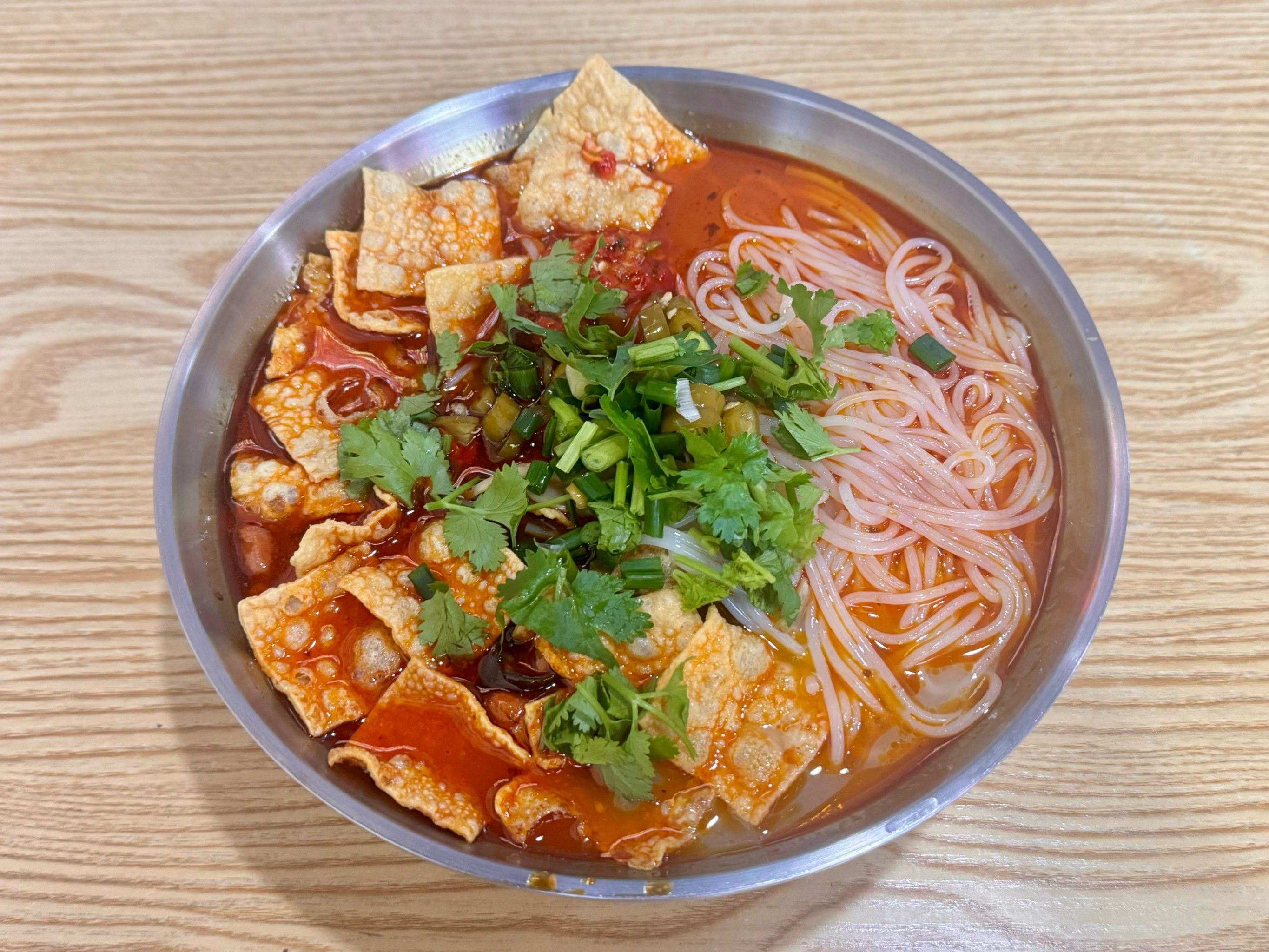 螺蛳粉去哪里学正宗才靠谱?拆解关键细节方法,让新手少走弯路!