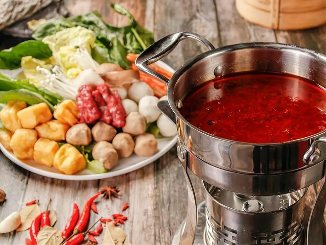 旋转小火锅挣钱吗?开店难点在哪?普通人能不能稳稳做起来!