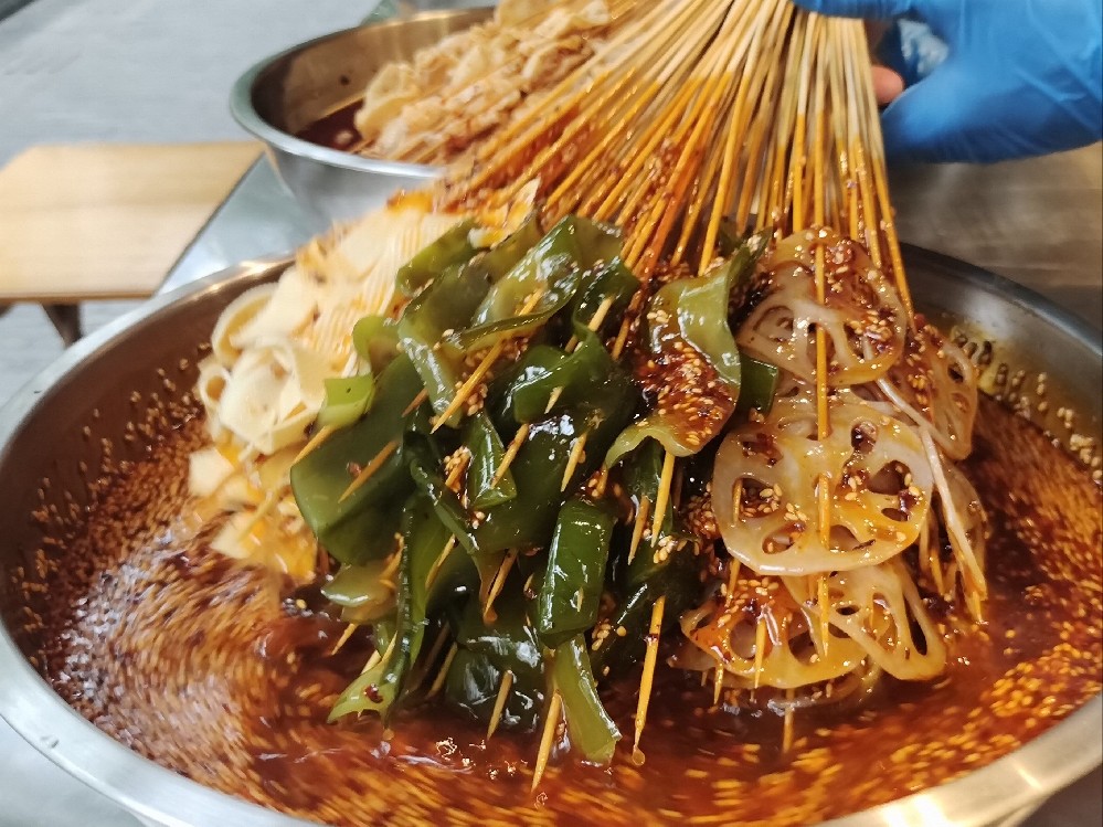 麻辣串的做法及配料详解，从调味到出锅新手也能学会全流程