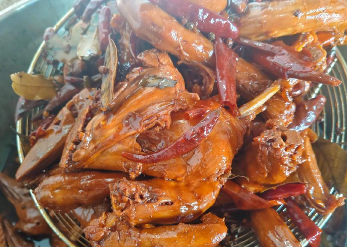 现在开什么小吃店好?方向分析与实操思路,新手少走弯路机会