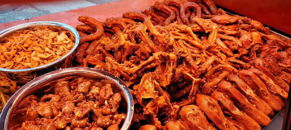 哪里学卤味鸭货靠谱?学习方式、核心技术和新手避坑一次讲透