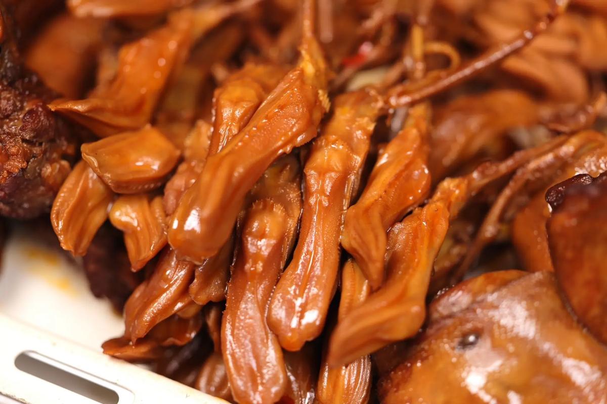 哪里学卤味鸭货靠谱?学习方式、核心技术和新手避坑一次讲透