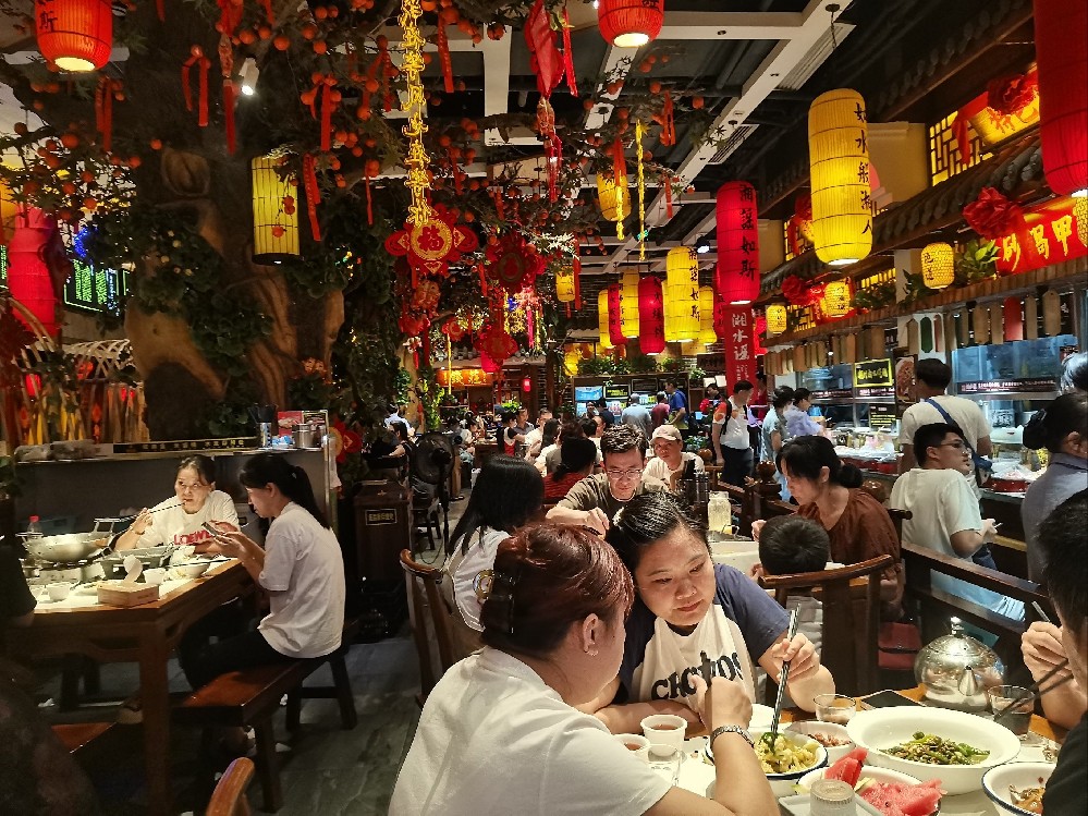 想开个小饭店去哪里学做菜？山东厨仟艺让你轻松掌握做菜技巧，快速创业