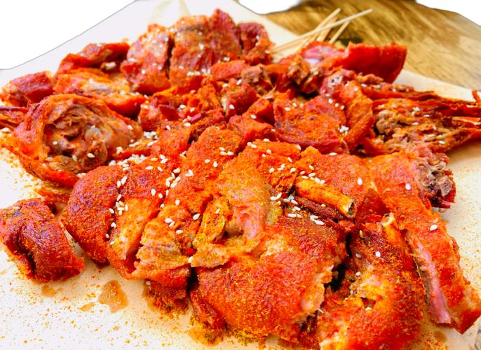先卤后炸的四川香酥鸭做法解析，为什么这道小吃能成为夜市爆款