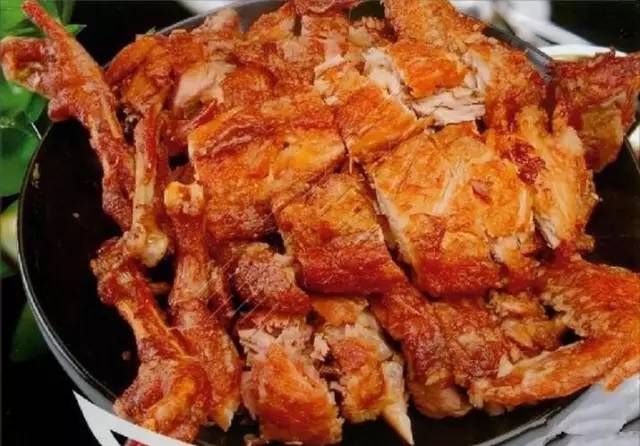 山东香酥鸡正宗配方拆解，为什么街头老摊能卖爆的关键不是炸而是这一步