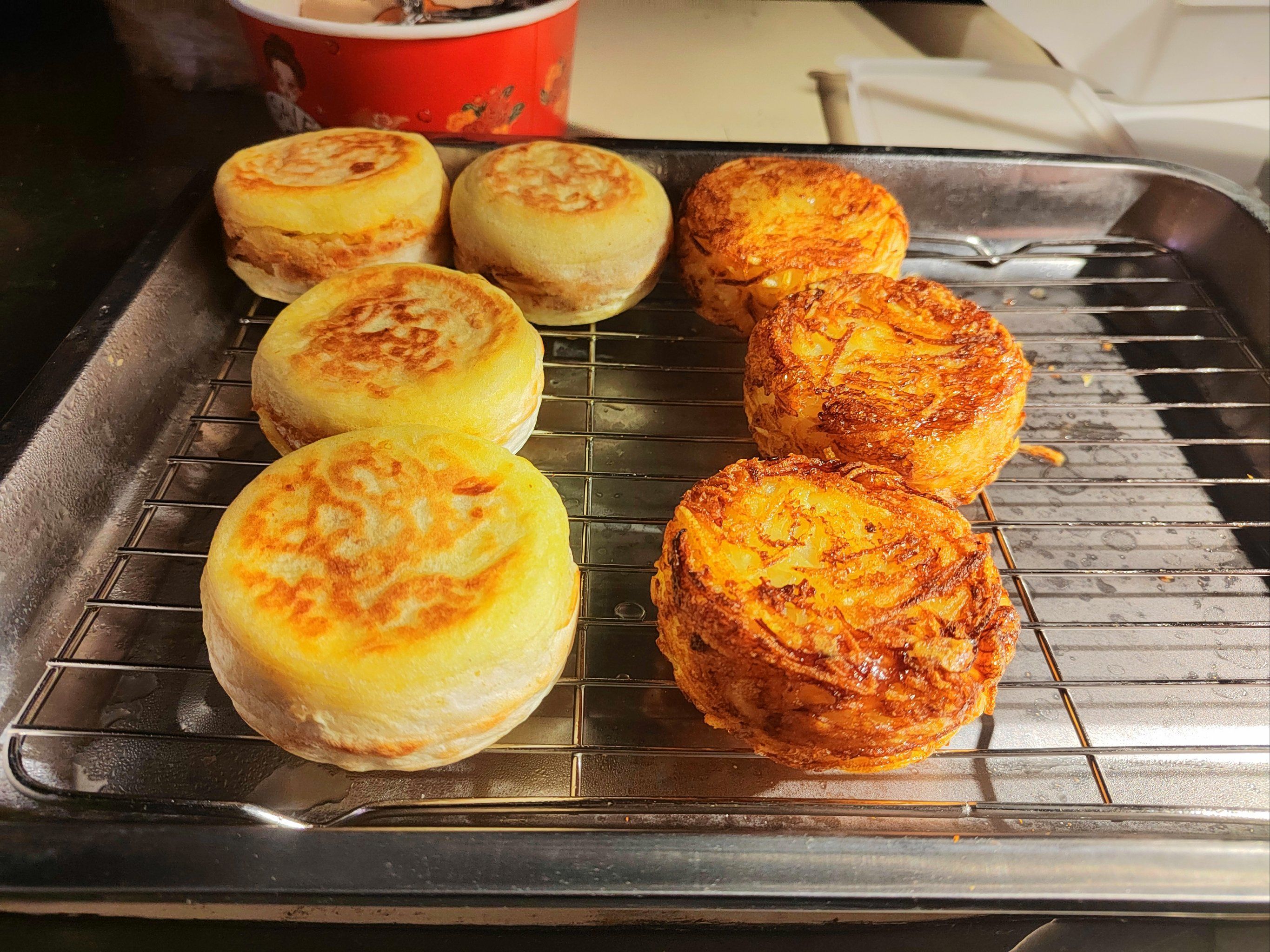 蛋肉堡在哪里学正宗？想摆摊卖好这类早餐爆款，先弄清培训到底教什么更关键