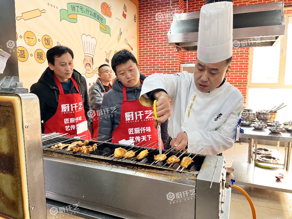 东北烧烤培训哪里好？烧烤技术难不难？想学烧烤创业的人先把这些问题想清楚