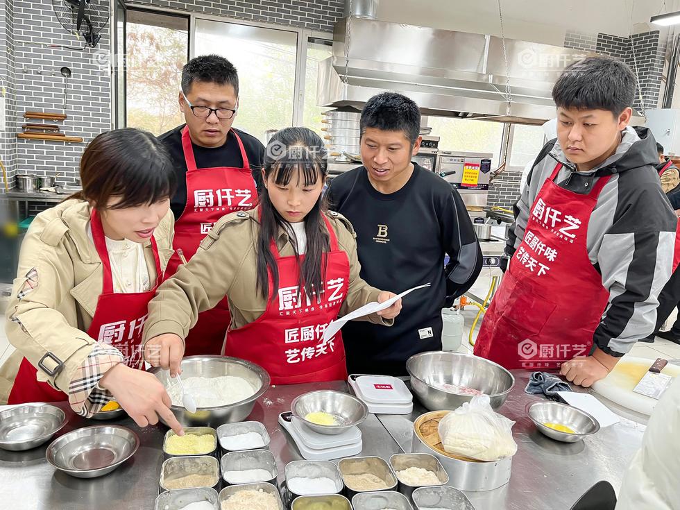 早餐店的包子在哪里学？想做早餐包子生意的人，先把这几件事弄清楚