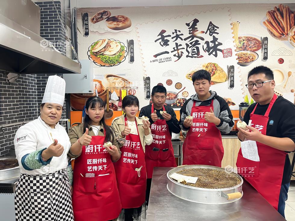 早餐包子和面配方怎么掌握？想做早餐包子生意的人，这些细节比配方更重要