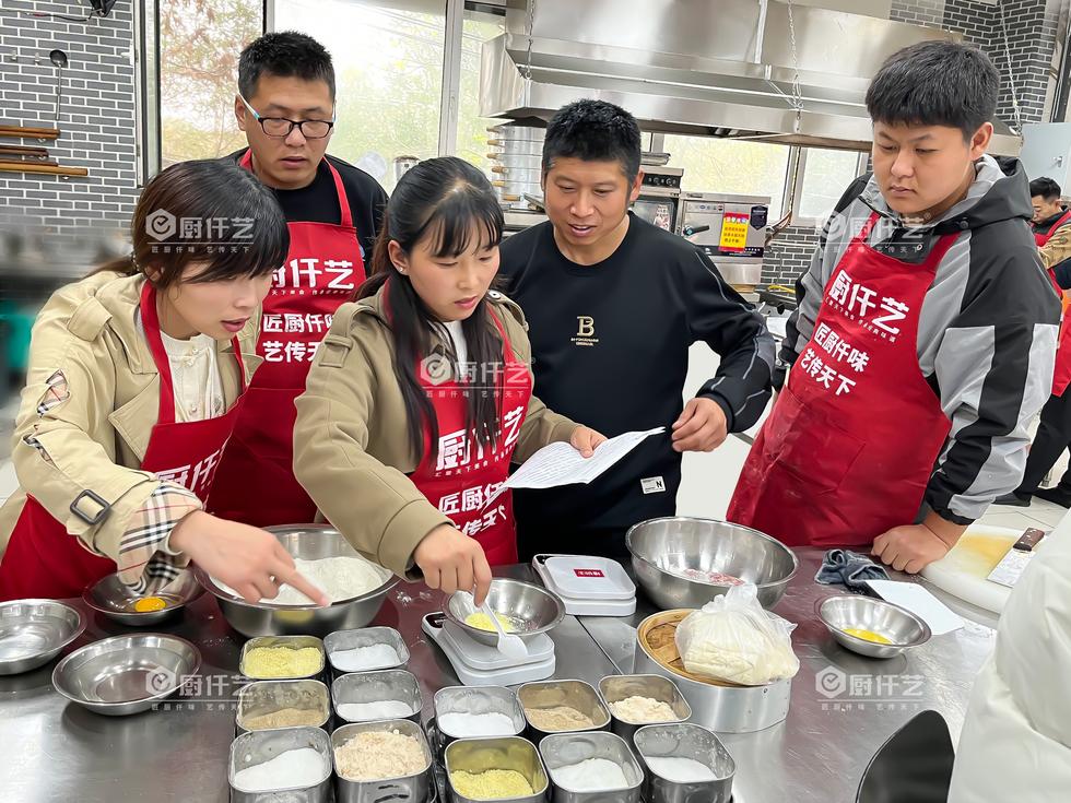 早餐包子怎么做才松软？想做早餐包子生意的人，这几个关键细节一定要掌握