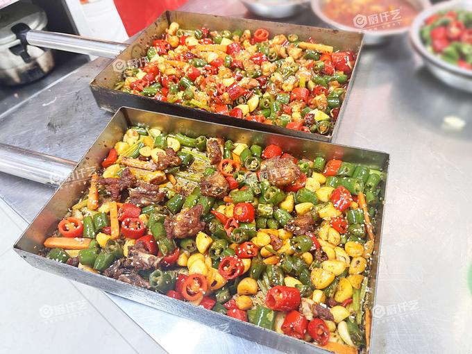 戳子肉的做法怎么做才正宗？想学的人，这几个细节比配方更关键