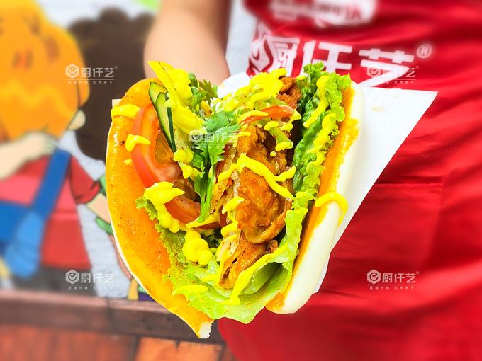 炸鸡馍挣钱吗?看着门槛低就能做?很多人干了一段时间才发现问题不在项目,而在这几步没搞明白