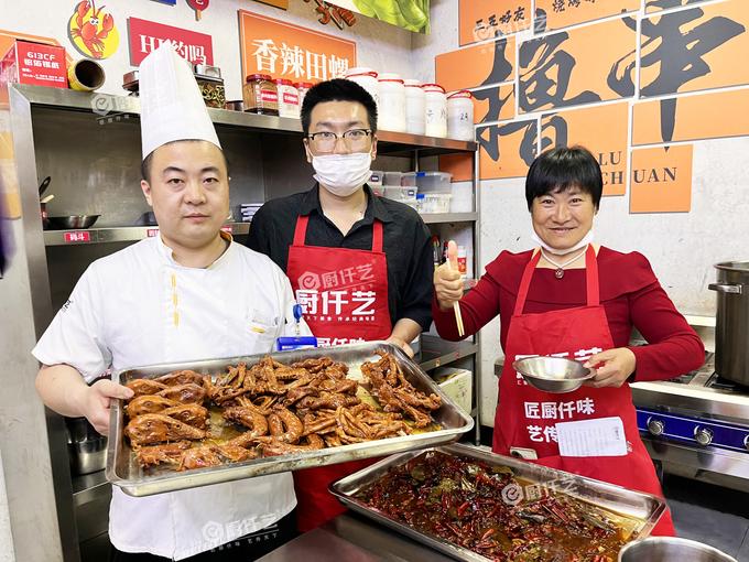 学卤肉全套学费多少钱?学卤肉全套贵不贵?卤肉培训收费标准