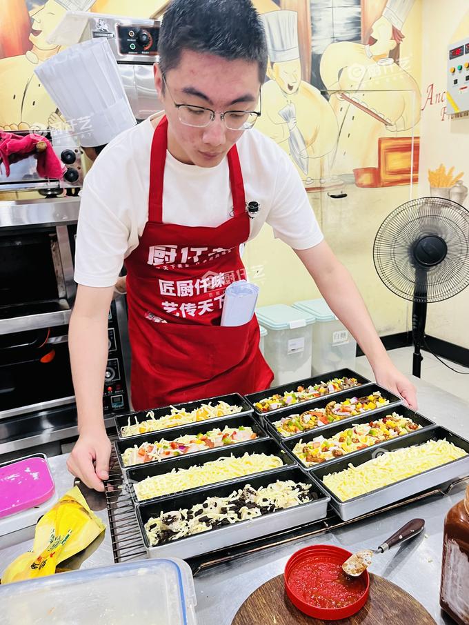 ✨今日份推荐——无边披萨