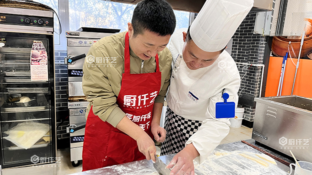 青岛想学正宗油条豆腐脑？先别乱报名，厨仟艺提醒这几点
