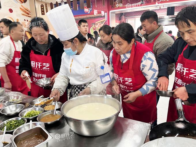 潍坊油条豆腐脑小吃培训哪家靠谱？强烈推荐厨仟艺！