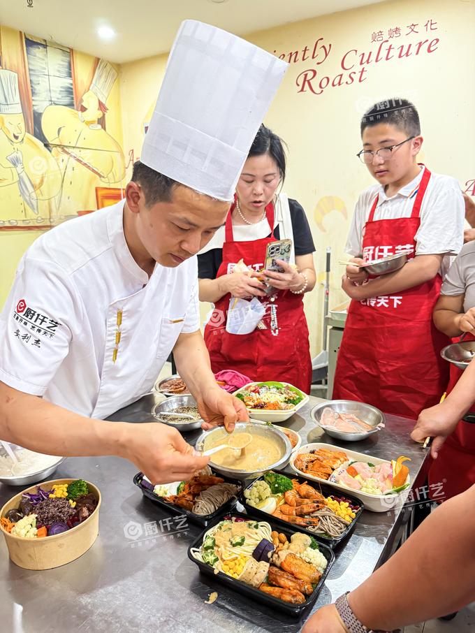轻盈低负担·轻食简餐