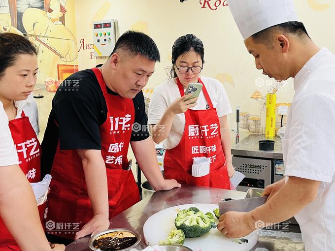 轻盈低负担·轻食简餐
