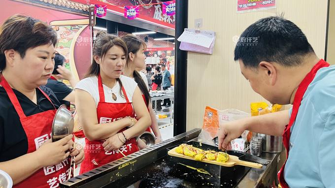 芝香嫩滑·铁板芝士厚蛋烧