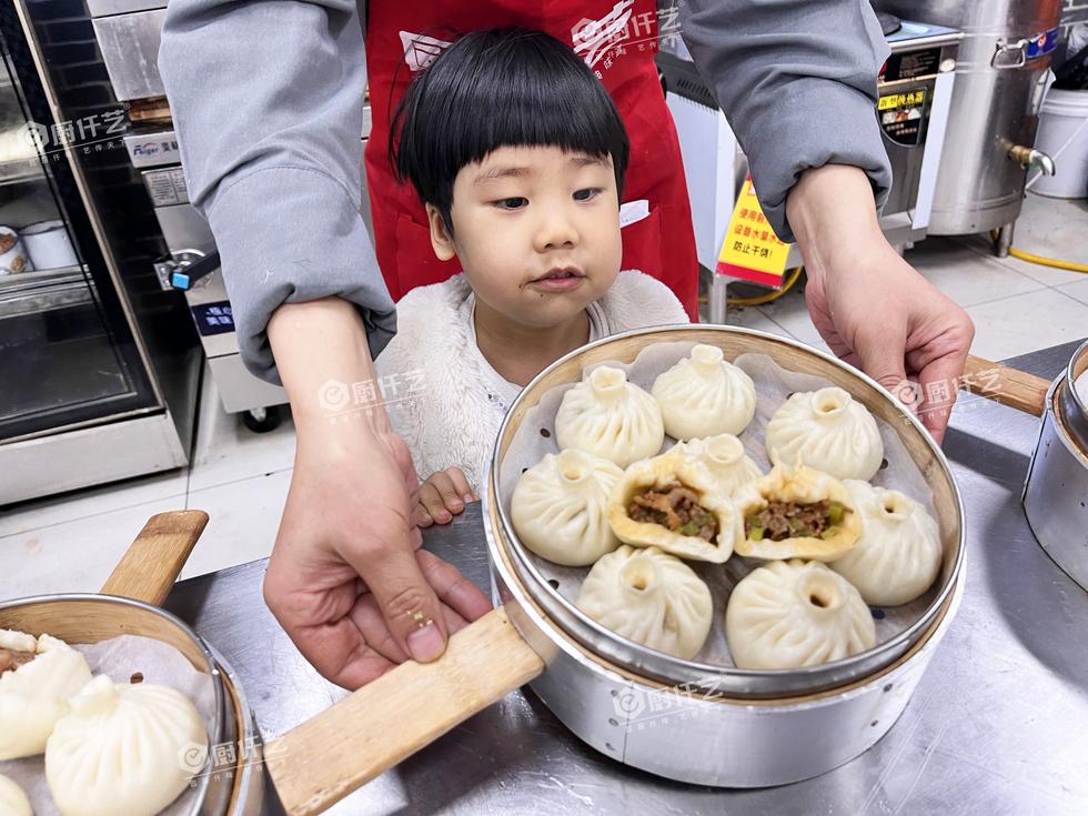包小笼包总是捏不好?厨仟艺手把手拆到手指动作,一看就会!