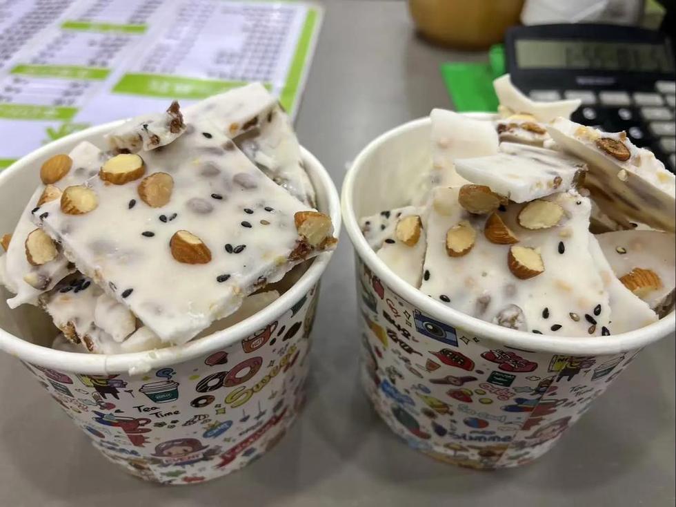 炒酸奶摆摊要准备哪些东西?厨仟艺手把手教你,少花冤枉钱!