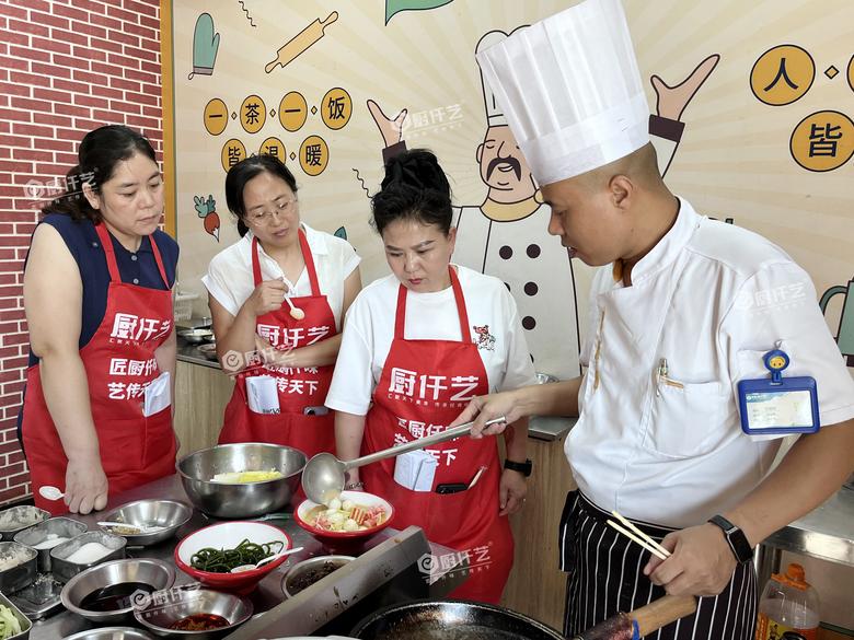 学麻辣烫学费多少钱?学麻辣烫认准厨仟艺,深耕餐饮18年,避免被坑!