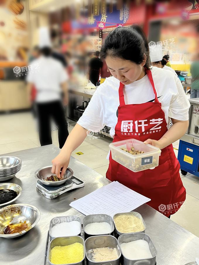 卤肉卷饼