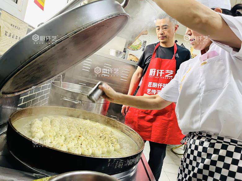 拇指生煎包